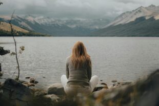 Coping with Grief: 7 Ways to Handle Mourning Well 2