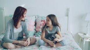 How to Raise Kids Who are Emotionally Available in the Digital Era 1